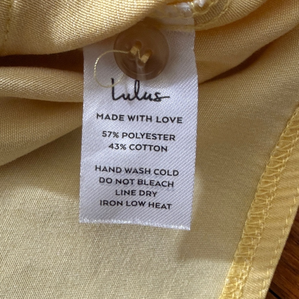 Lulus Yellow Top Size Small - Picture 4 of 5
